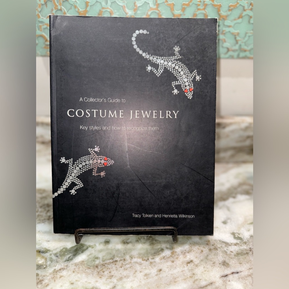 A Collector’s Guide to Costume Jewelry: Key Styles & how to Recognize them